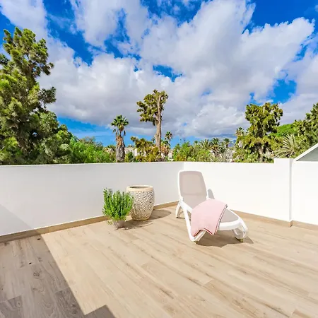 Palmera Sky Terrace Apartman *